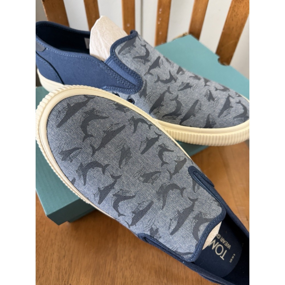 NIB TOMS Men's Baja Glow In‎ Dark Whales Size 9